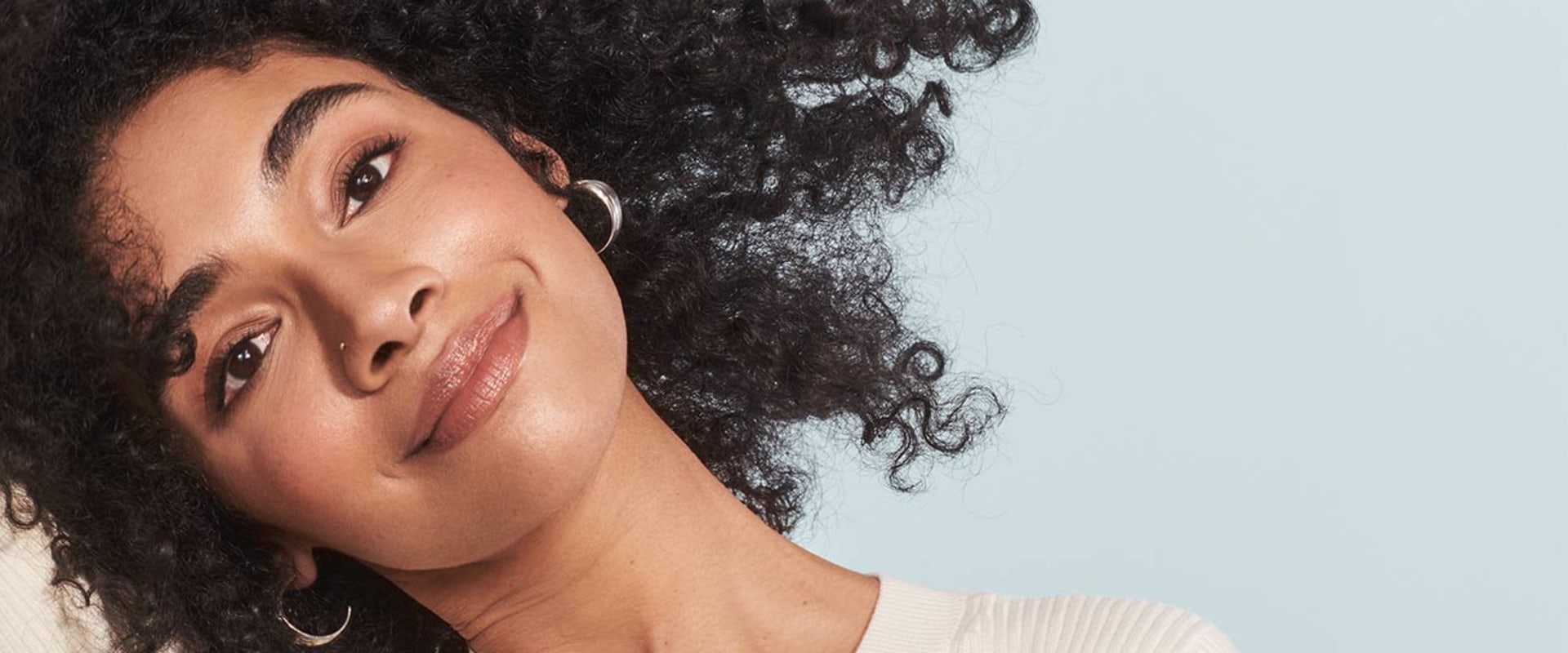 The Ultimate Guide to Styling Curly Hair: Gel vs. Mousse