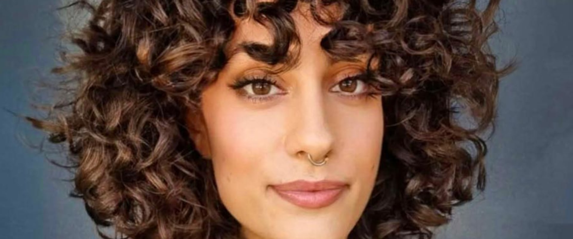 Unlocking the Secrets to Beautiful Curly Hair: Natural Remedies for Enhancing Curls