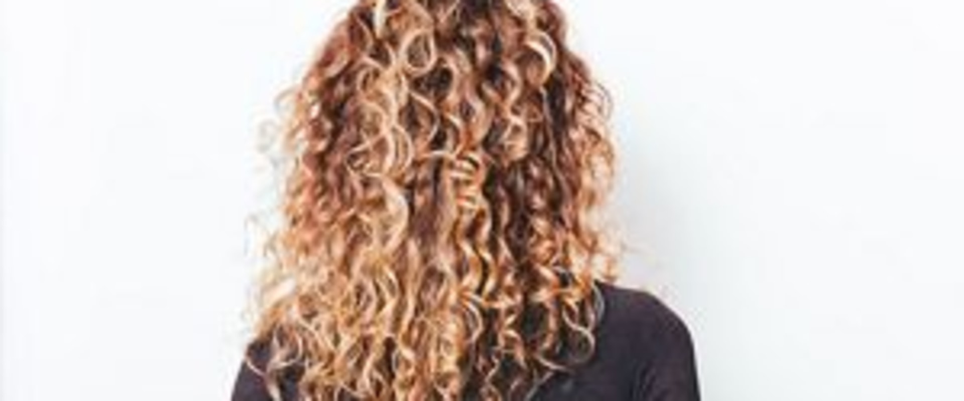 The Ultimate Guide to Styling Curly Hair for a Night Out
