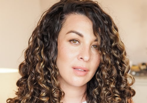 Expert Tips for Preventing Frizz When Styling Curly Hair
